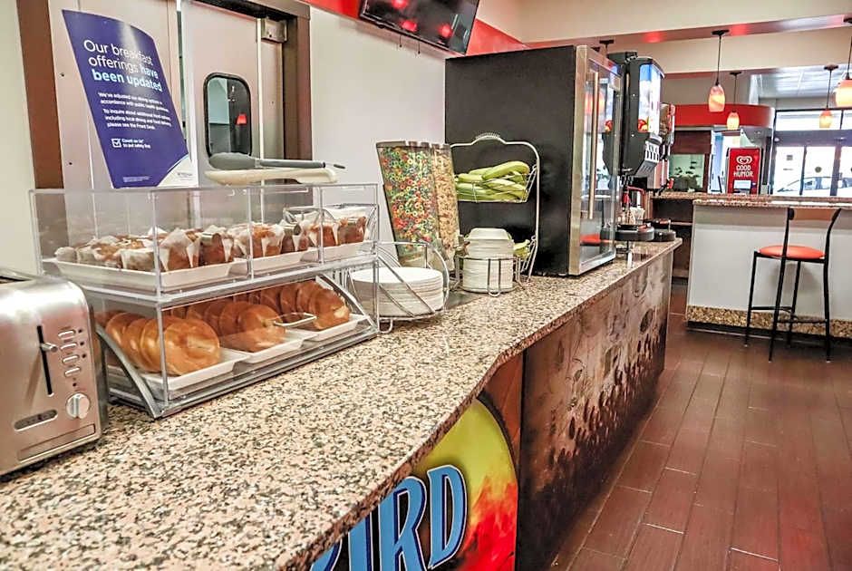 Howard Johnson by Wyndham Ocala FL