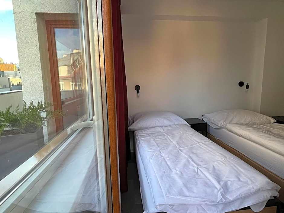 IZY STAY Hostel Bratislava