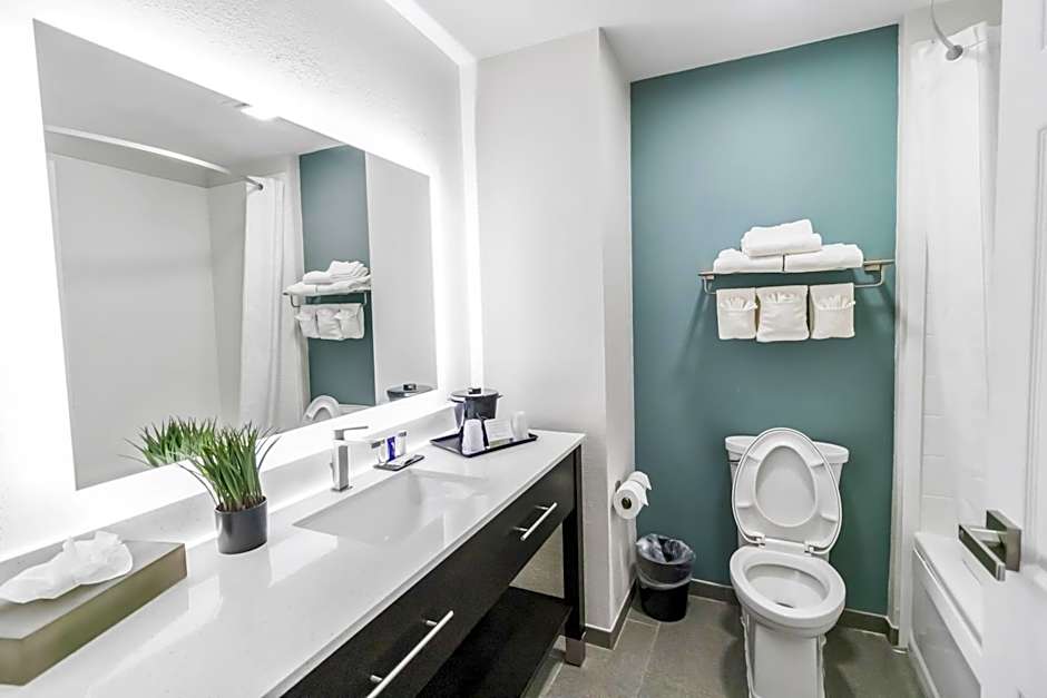 Suburban Studios Brunswick I-95