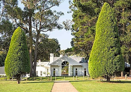 Lancemore Lindenderry Red Hill