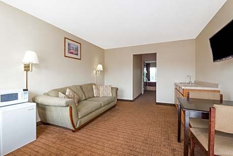 1 King Bed One-Bedroom Suite Non-Smoking