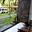 La Inn Hotel