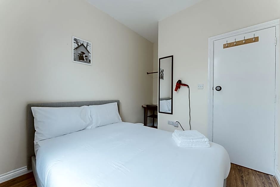 Mile End Rooms – London
