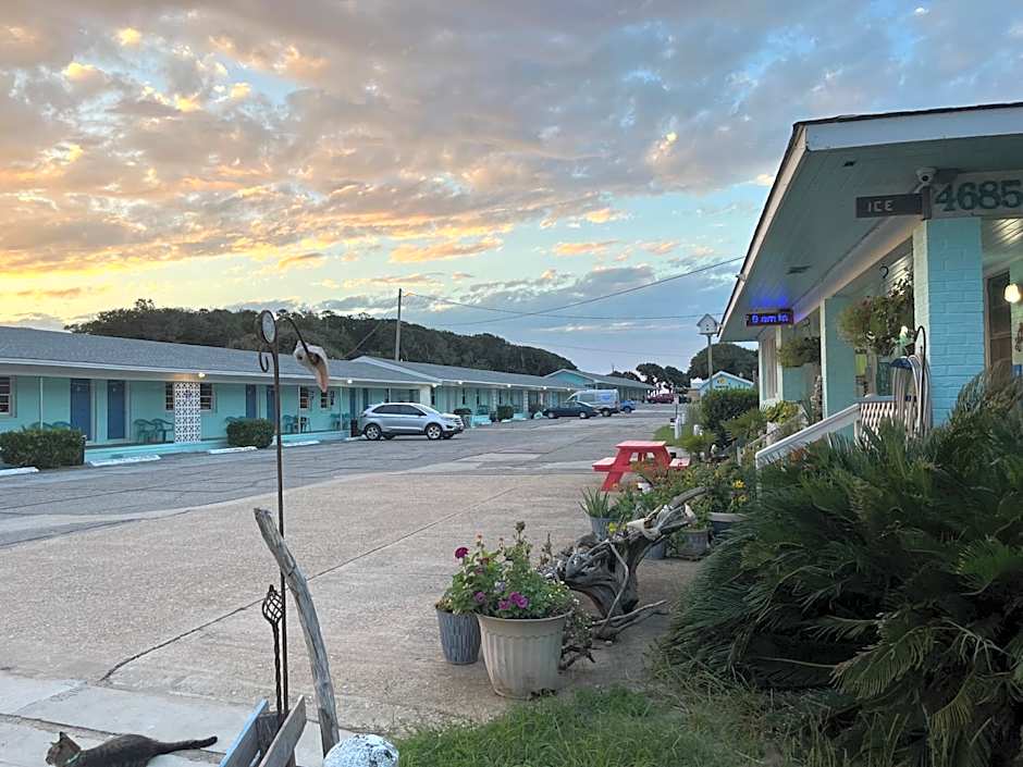 Swell Motel