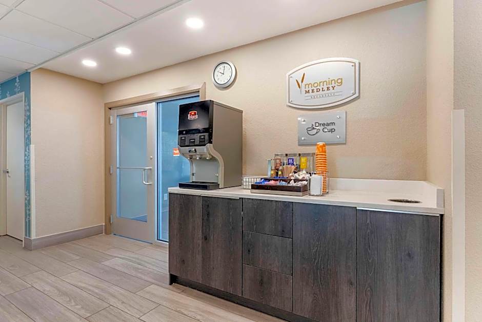 Sleep Inn & Suites