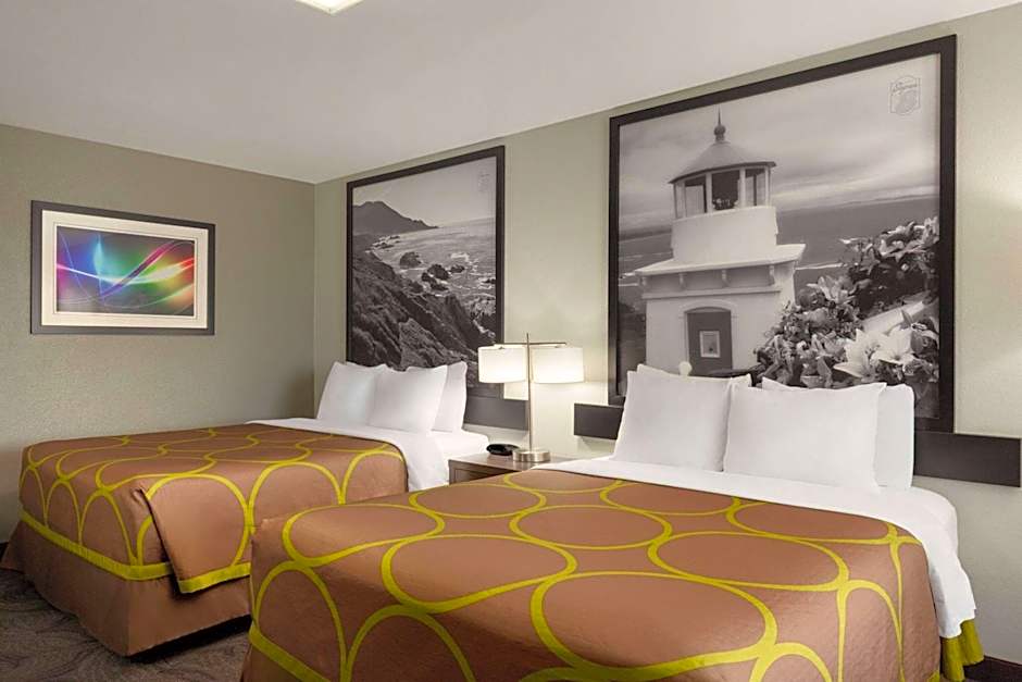 Super 8 by Wyndham Eureka