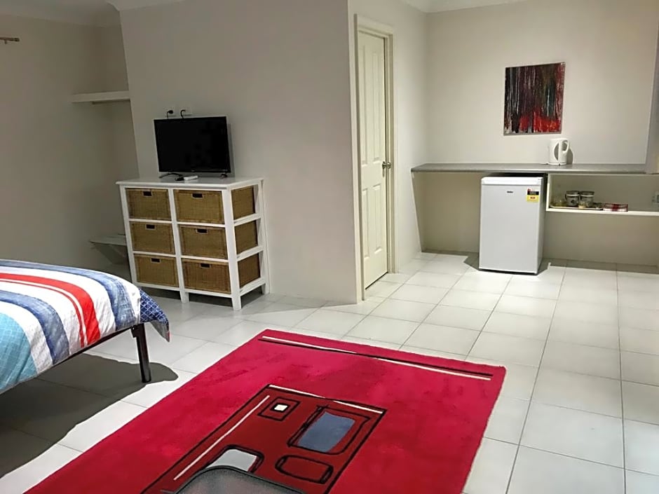 Little Shangri-La B&B