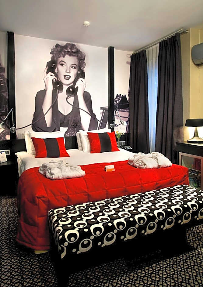 Photo 1 of 4 of Suite