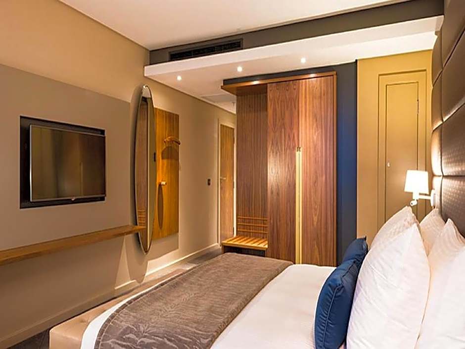 Hotel 2 Fevrier
