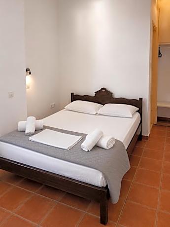 Earth Double Room without View