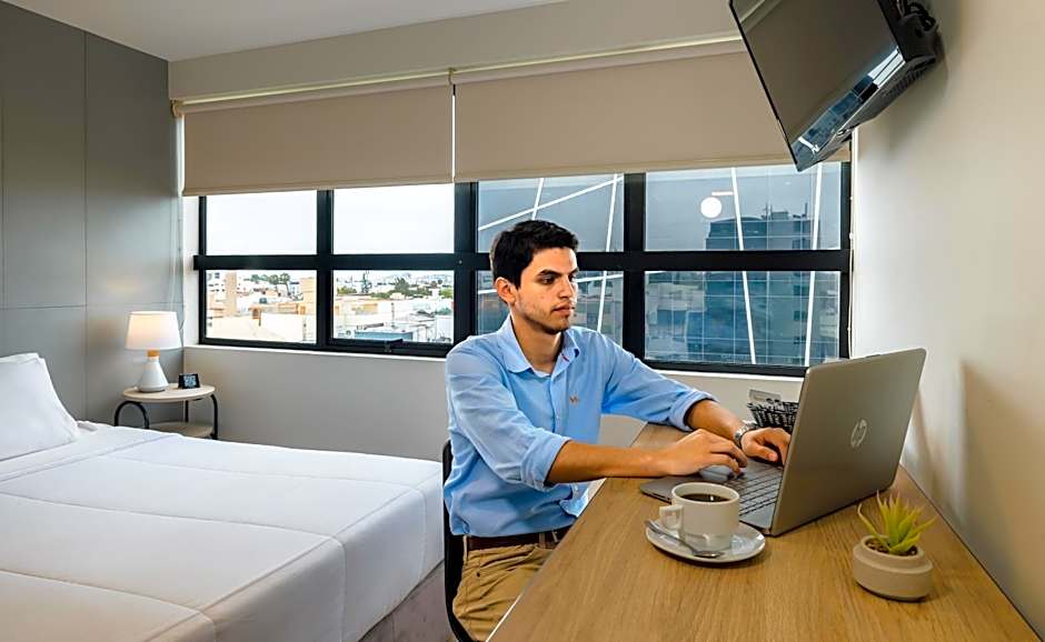 Miraflores Suites Centro