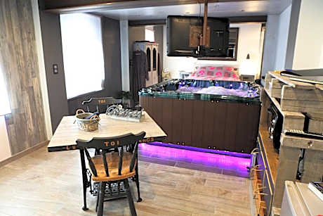 Double Room with Spa Bath