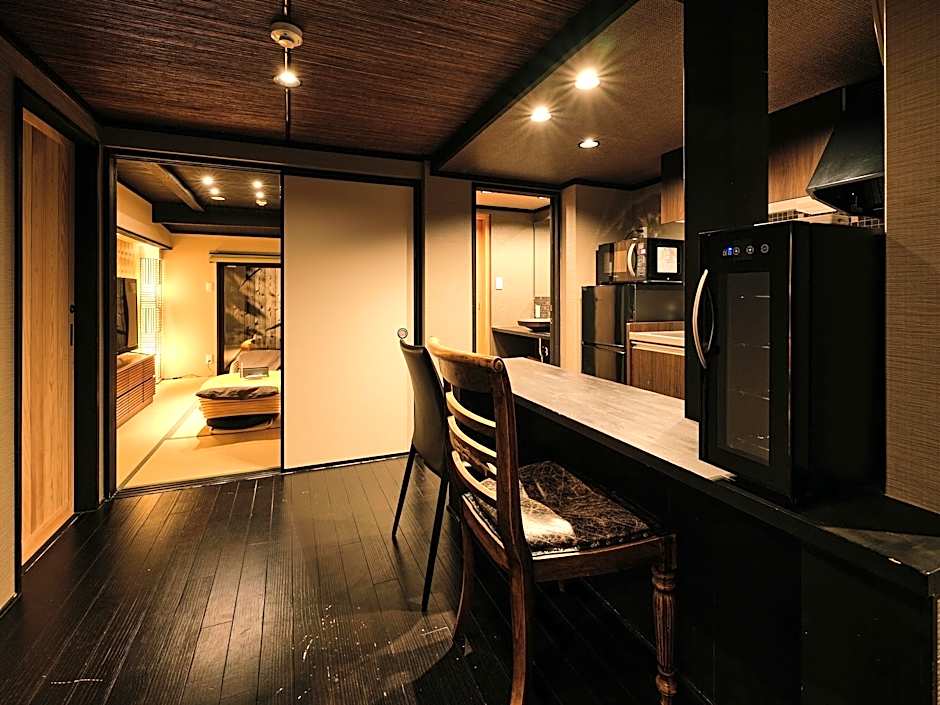 Tsumugi Shimabara Oomon Bettei – Kyoto, IL