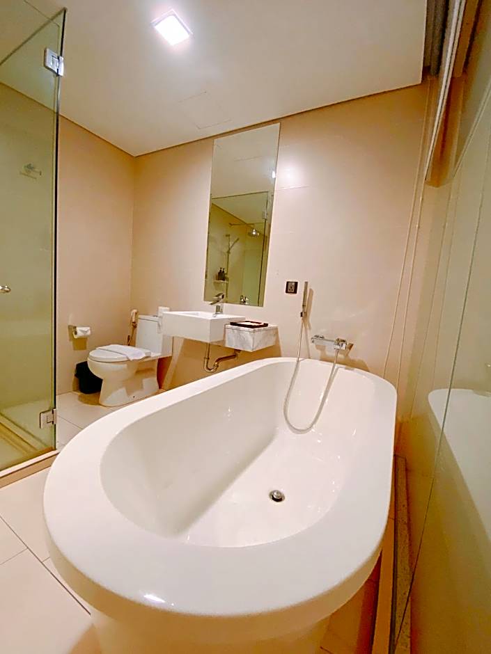 Straits Suite by C Homestay Malacca