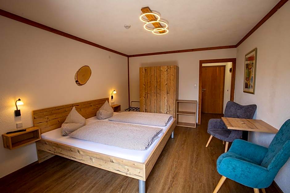 Hotel Pension Tyrol