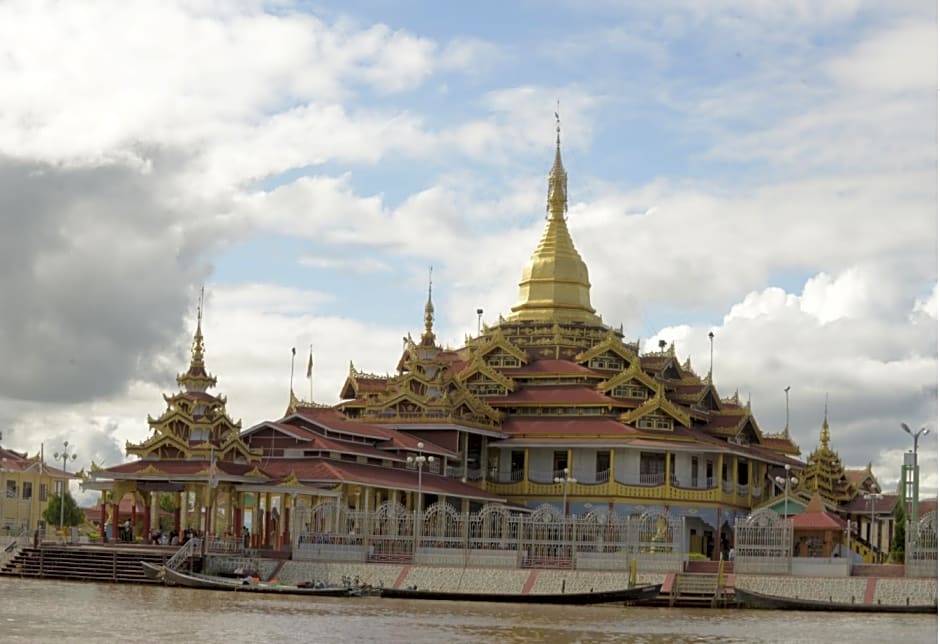 WEStay @ The Grand Nyaung Shwe Hotel, Inle Lake