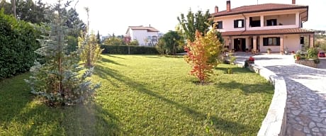 Cherry House Bed&Breakfast