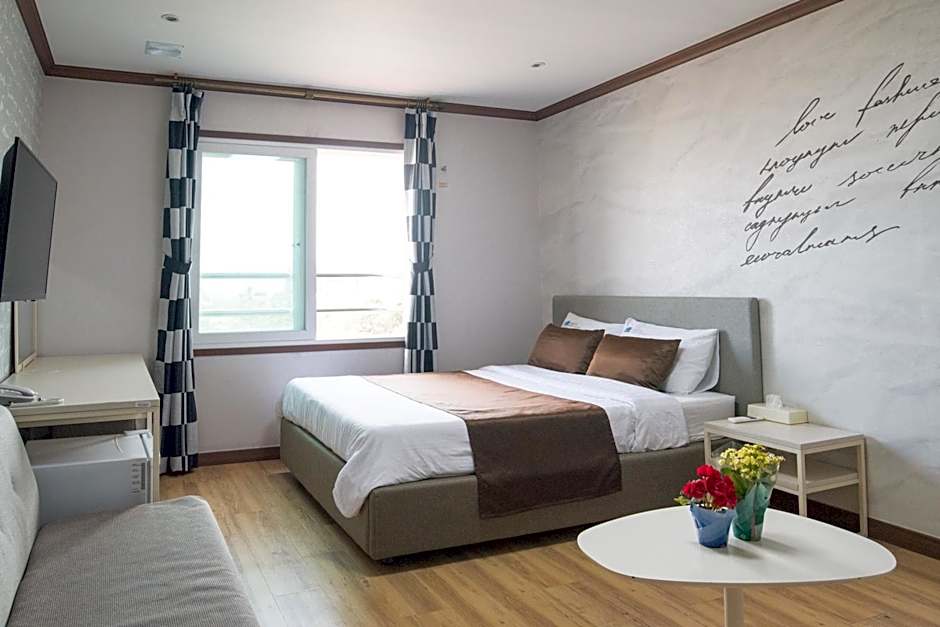 Seongsan Aqua Beach Hotel