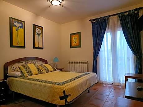 Double Room with Private Bathroom