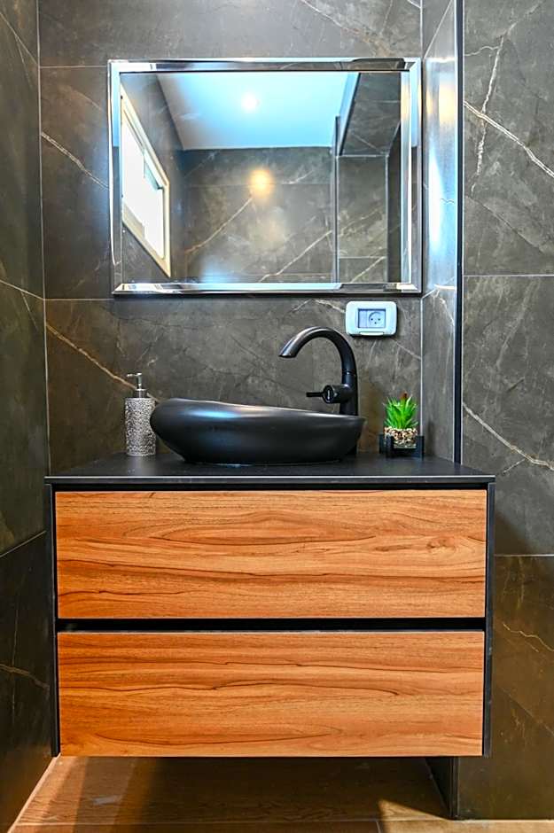 Lake Mansion Boutique Apartments