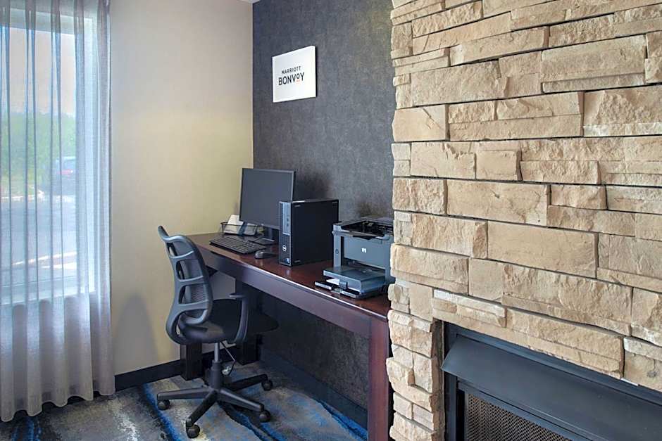 Fairfield Inn & Suites by Marriott Dayton Troy