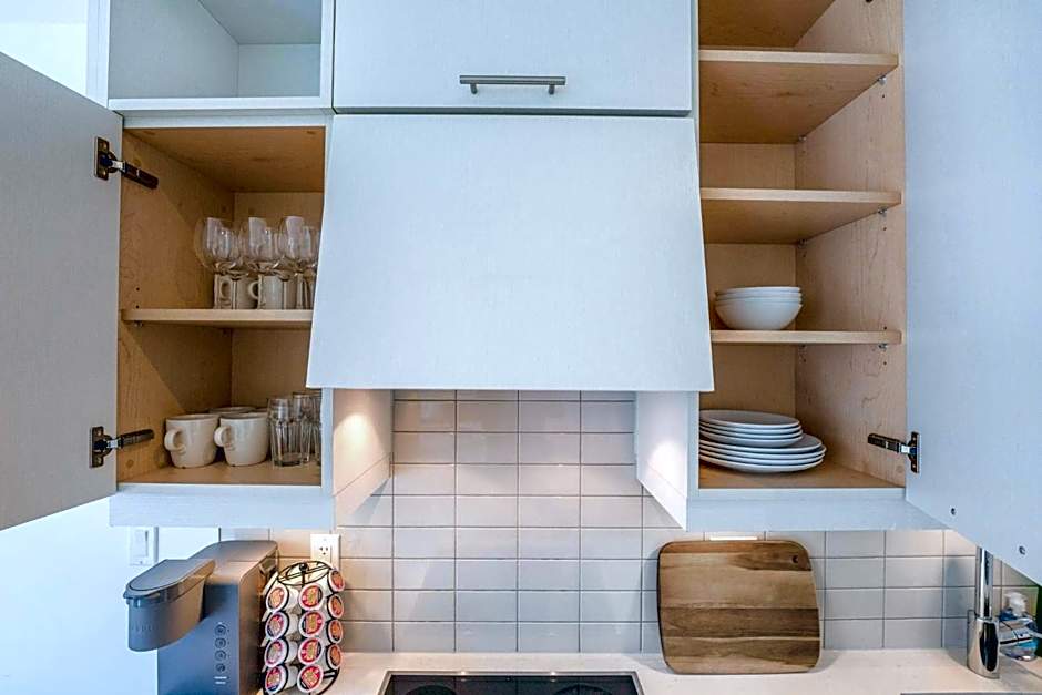 King Bed, Amazing View, Free Parking