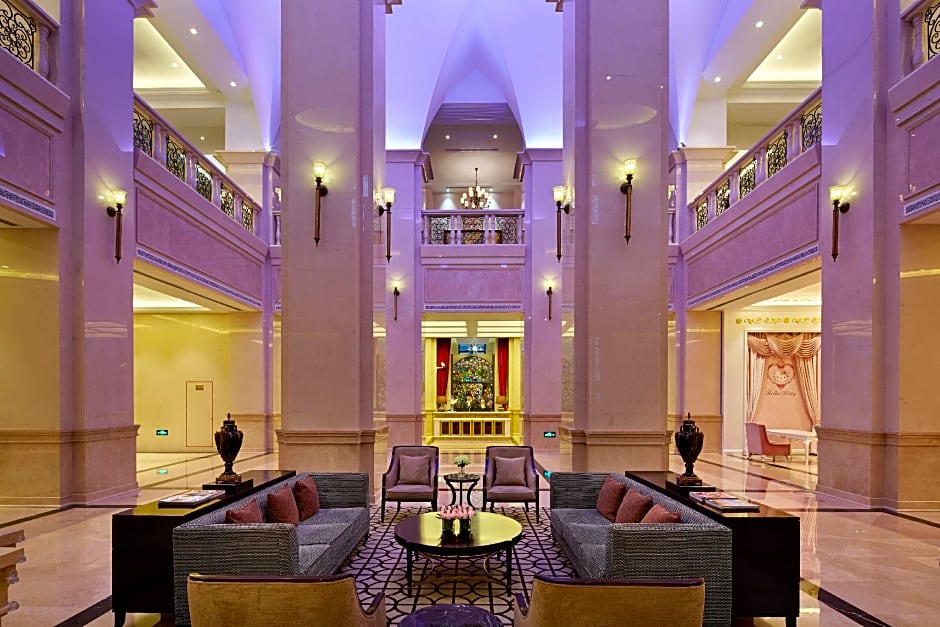 Yin Run Jin Jiang Castle Hotel