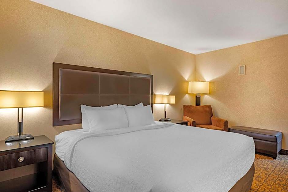 Lloyd Hotel Astoria Bayfront, Ascend Hotel Collection