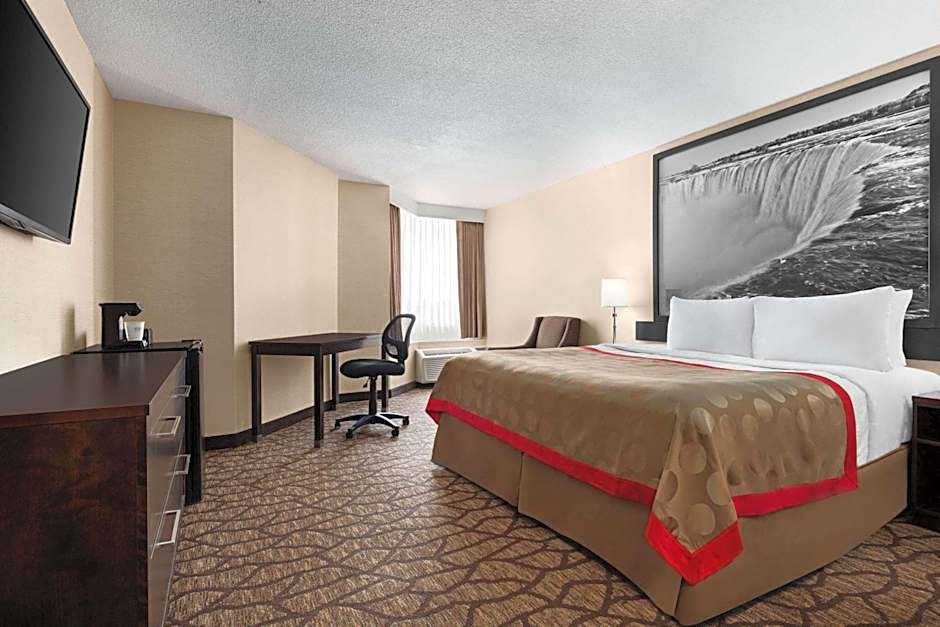 Ramada By Wyndham, Niagara Falls Near Fallsview District