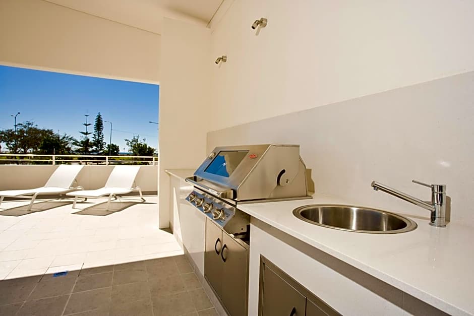 Kirra Surf Apartments