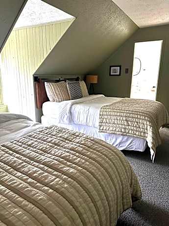 Queen Room with Two Queen Beds