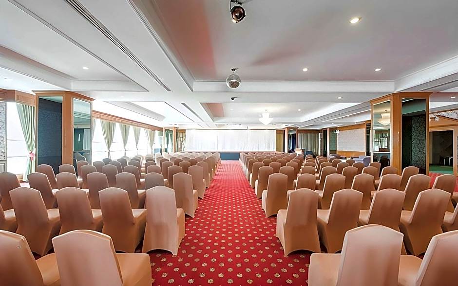 Siam Mandarina Bangkok Suvarnabhumi Airport Hotel (Free Shuttle)