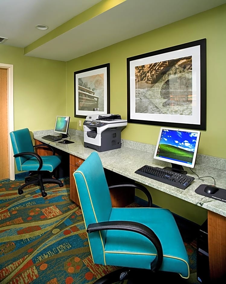 Holiday Inn & Suites Virginia Beach - North Beach, an IHG Hotel