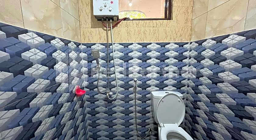 Hotel Dewi near GOR Merdeka Jombang Mitra RedDoorz