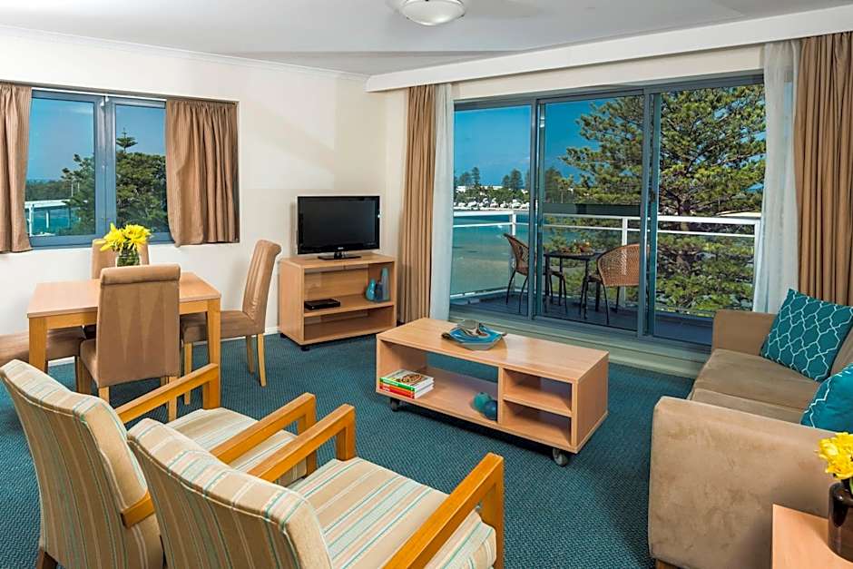 Oaks The Entrance Waterfront Suites