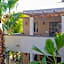 Pure Baja Private Suites-Upscale Property with Infinity Pool and Lush Gardens