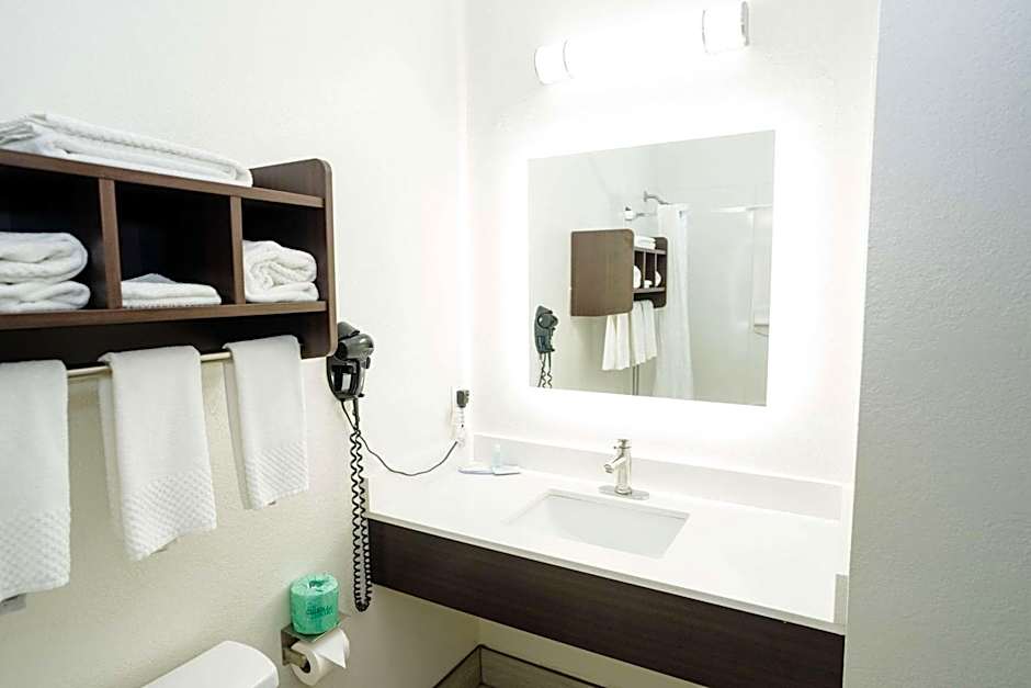 MainStay Suites Knoxville Airport