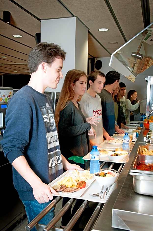 Barcelona Pere Tarres Youth Hostel