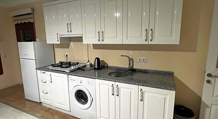 MAVİ KÖŞK UZUNGÖL