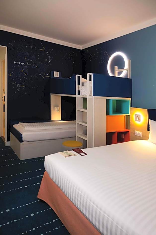 Grand Magic Hotel