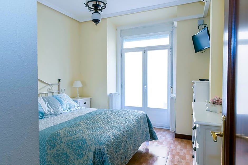 Photo 1 of 17 of Superior Double Room