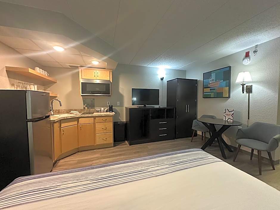 AmericInn by Wyndham Menominee