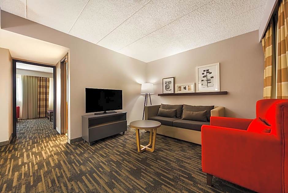 Wingate by Wyndham Lincoln Airport East