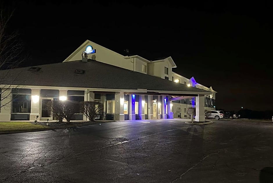 Days Inn by Wyndham Batavia Ohio