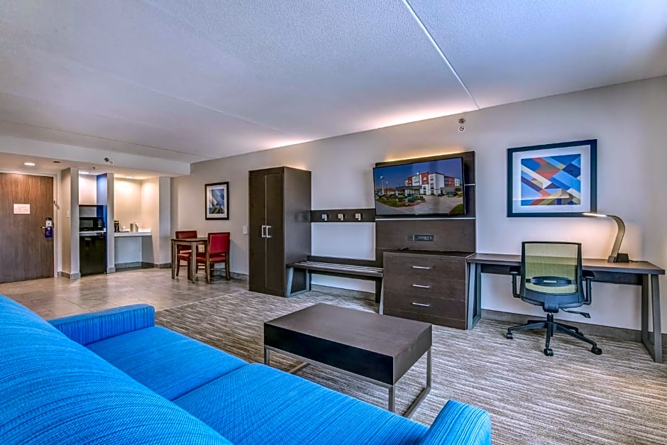 Holiday Inn Express And Suites Longview North By IHG