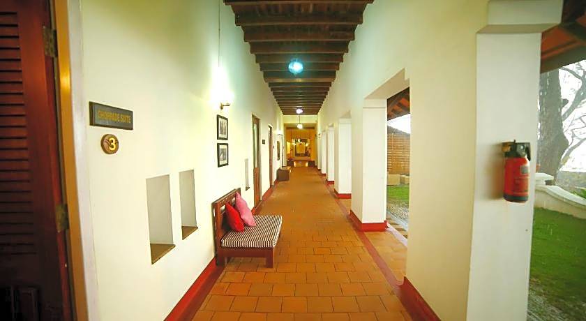 OLD LIGHTHOUSE BRISTOW HOTEL