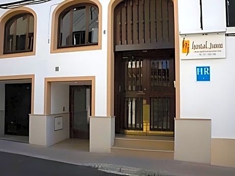 Hostal Jume - Urban Rooms