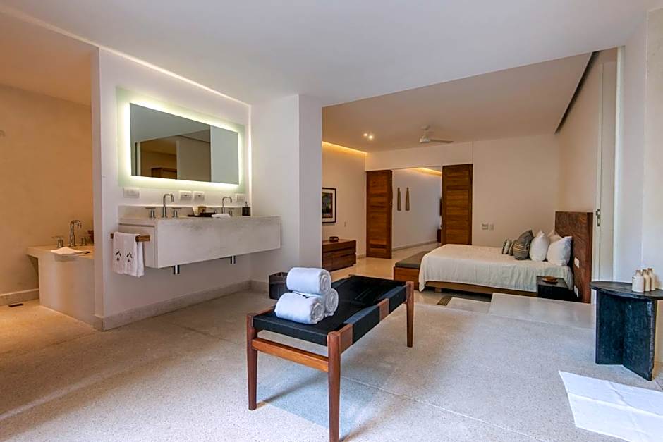 El Careyes Club & Residences