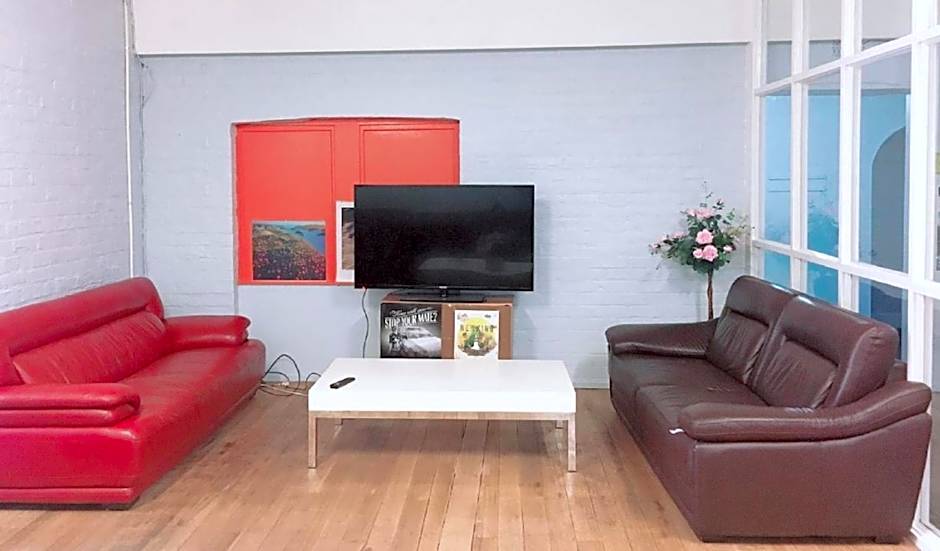 Backpackers Imperial Hotel