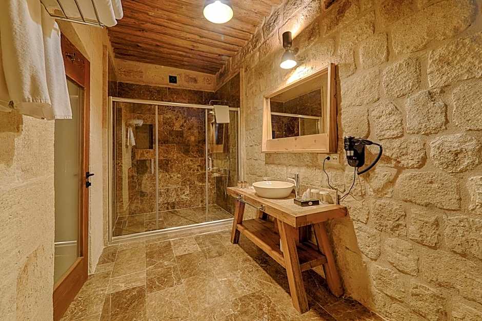 Solem Cave Suites